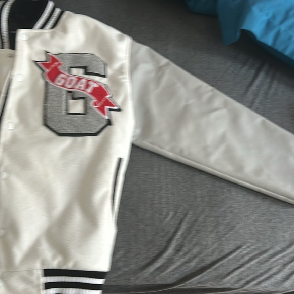 Jacket - Picture 3 of 7